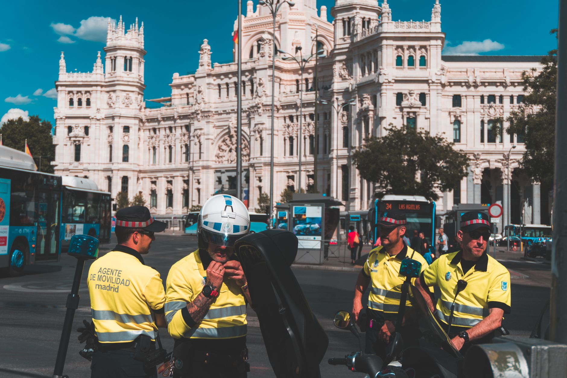 Agent de sécurité équipe à Marseille